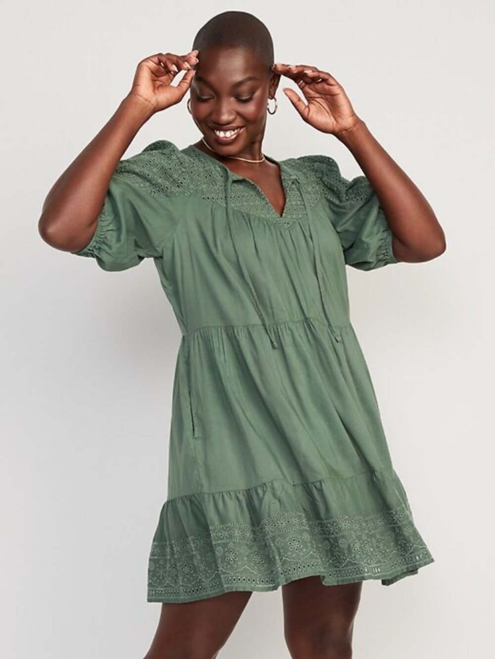 Old Navy Puff-Sleeve Tiered Embroidered Mini Swing dress crocheted Size S - Picture 3 of 8